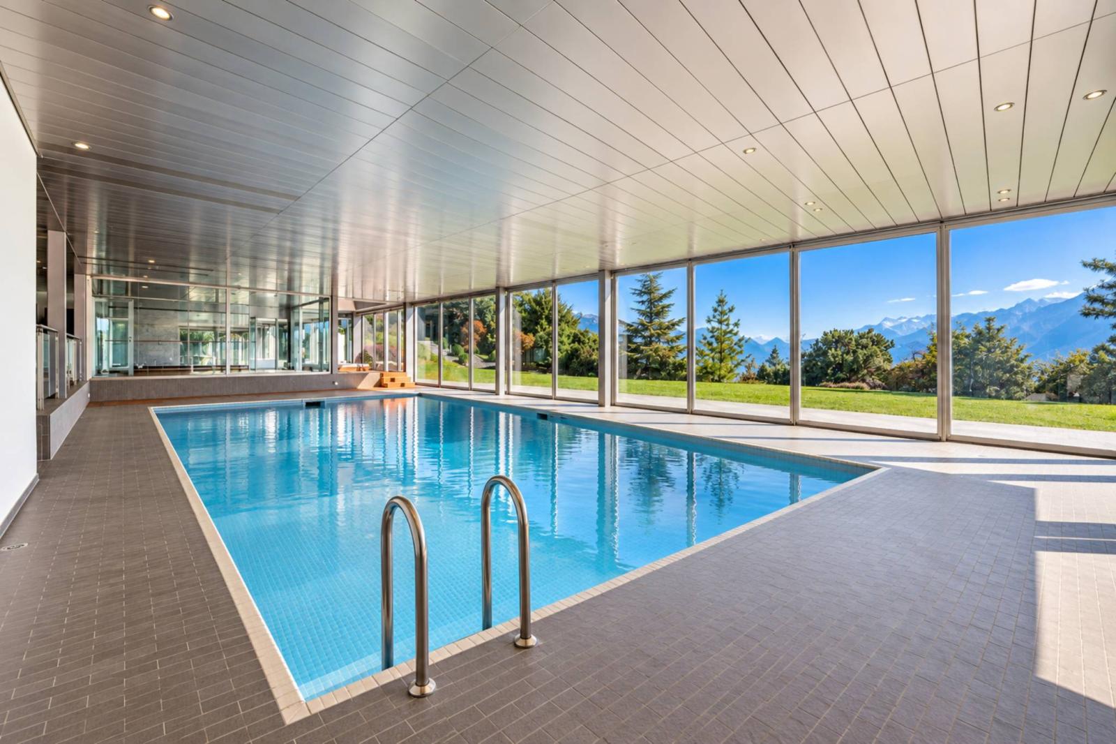 Prestigious Manor Property with Panoramic Lake Views