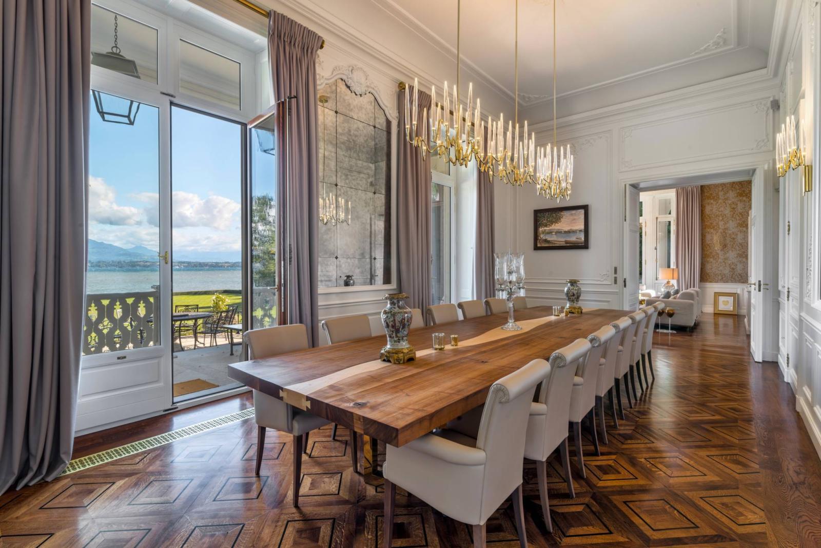 Luxurious Waterfront Mansion