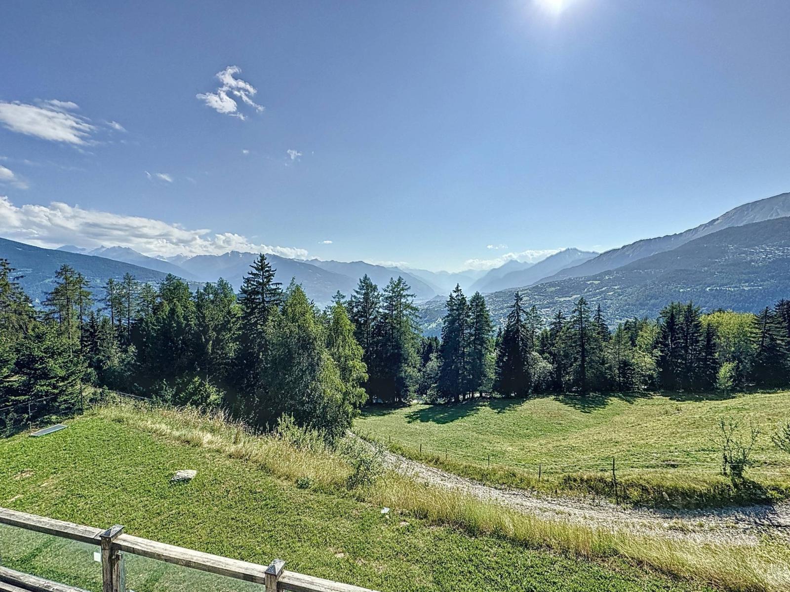MAGNIFICENT CHALET WITH PANORAMIC VIEW (SOLD UNFINISHED)
