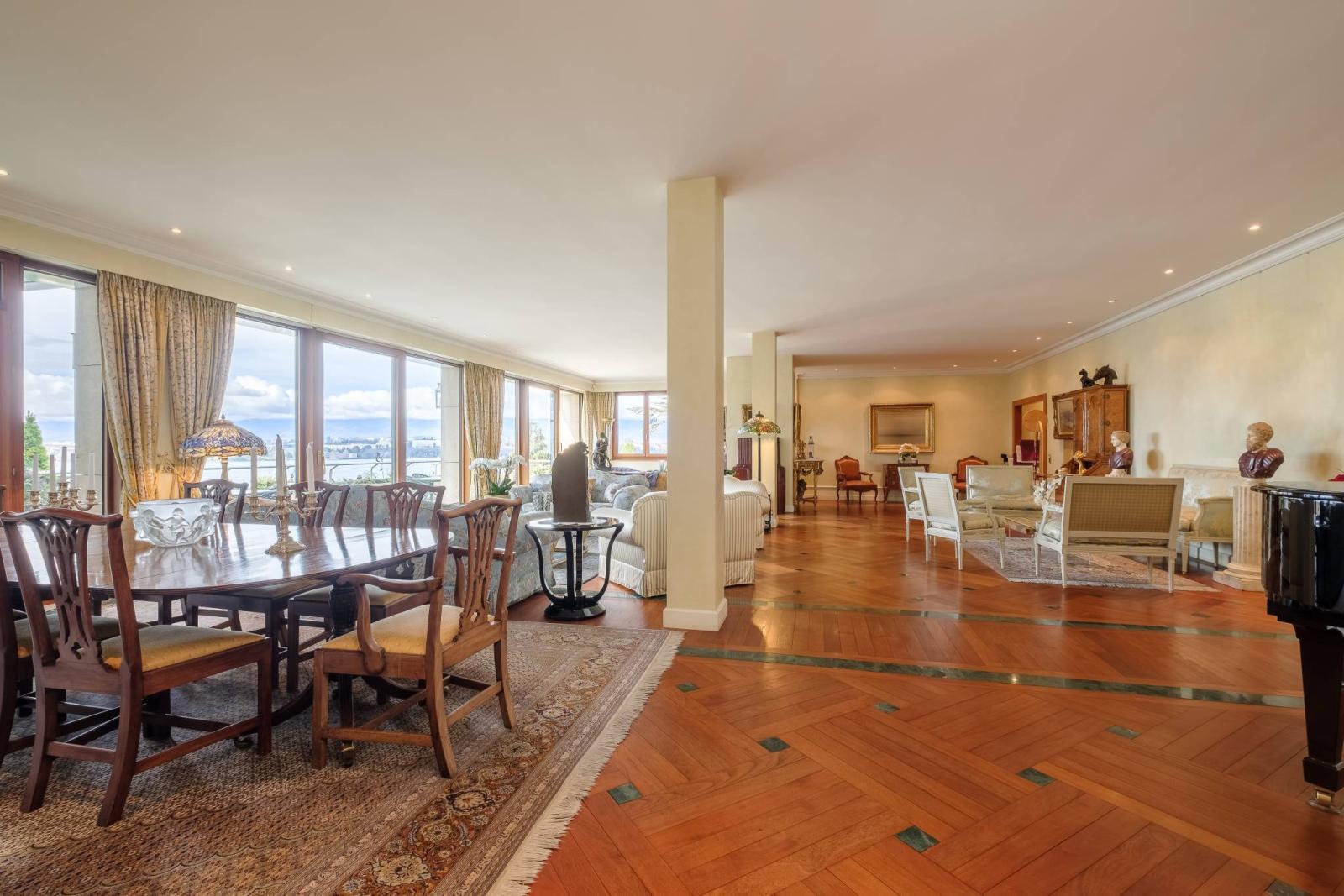 Magnificent apartment with terrace overlooking the lake