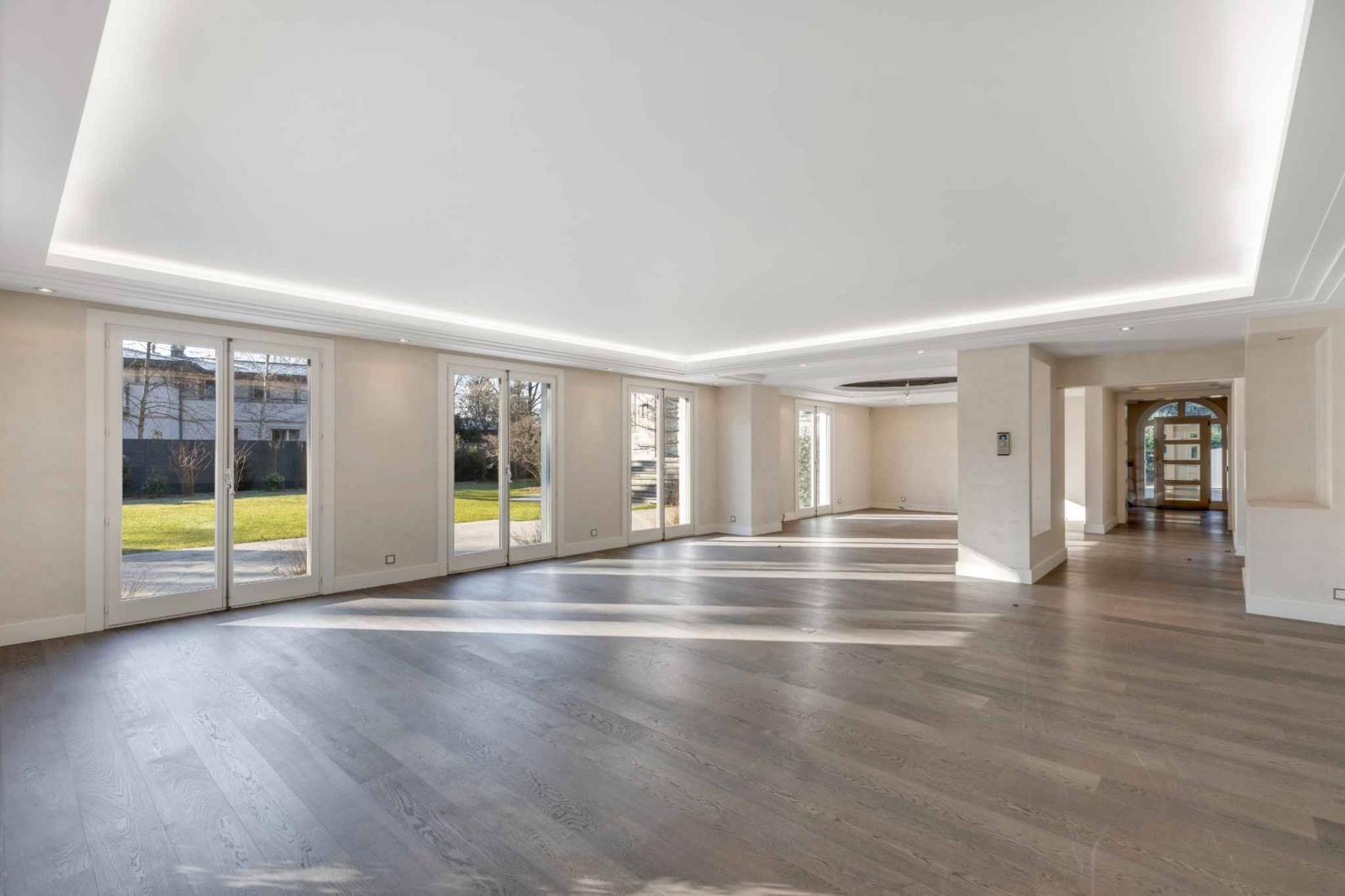 Exceptional Property with Indoor Swimming Pool